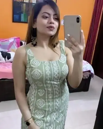 Call Girl in Petlawad